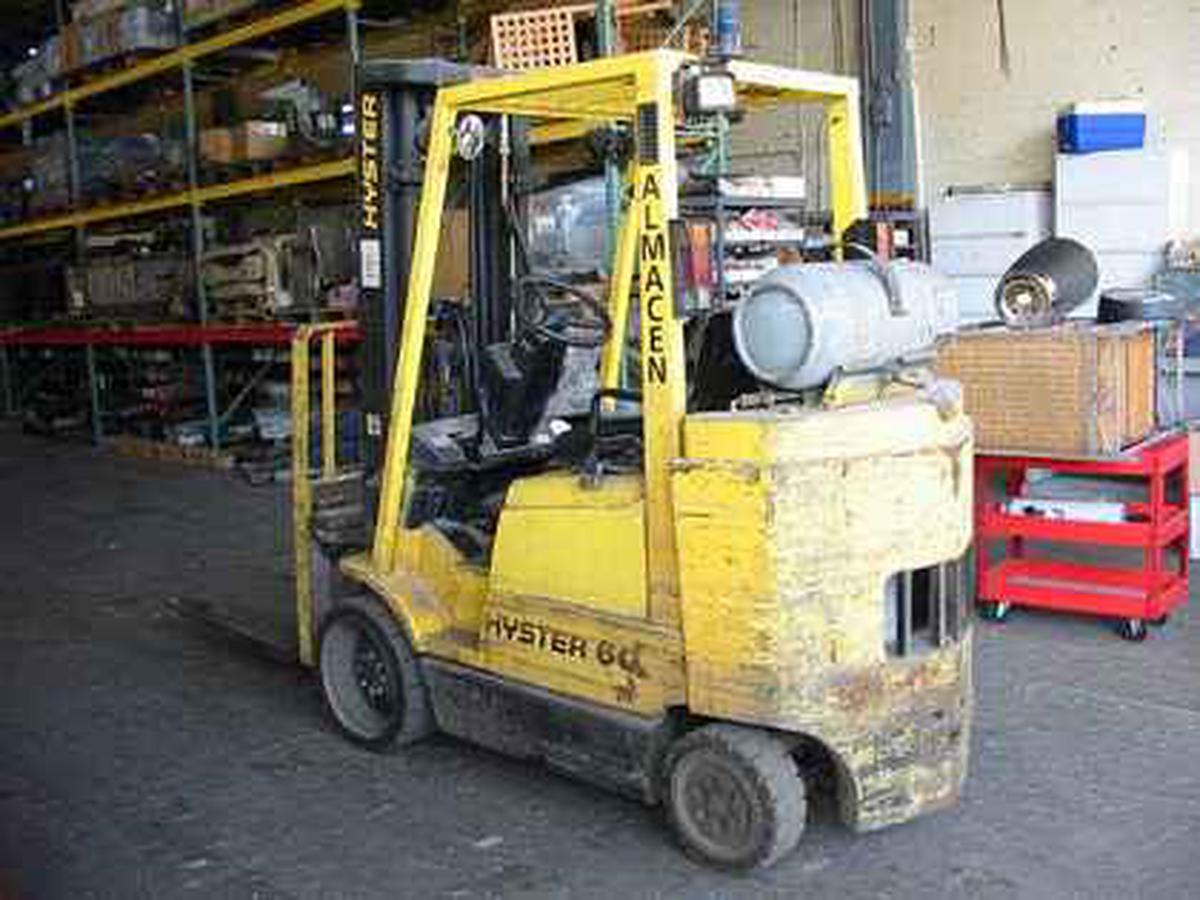 2000 Hyster S60XM