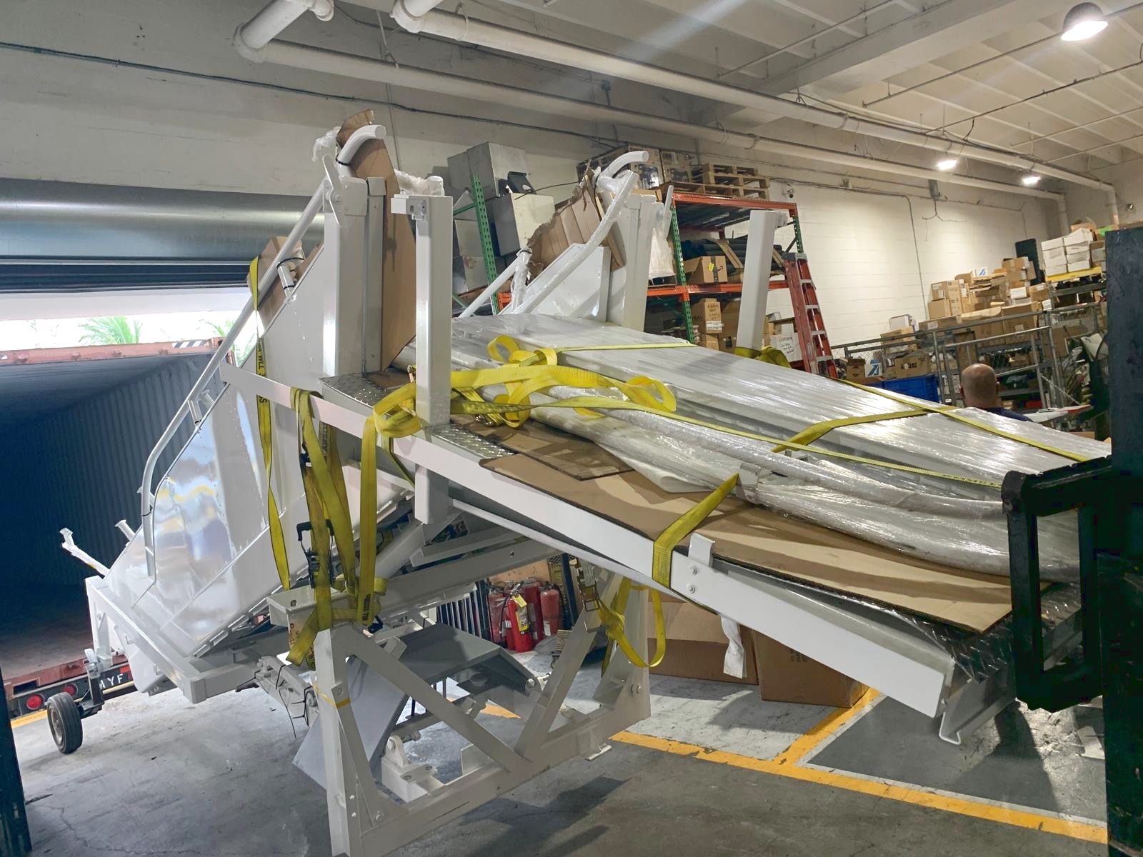 Motorized Passenger Stair Ford/Wollard F-350/TLPH-252