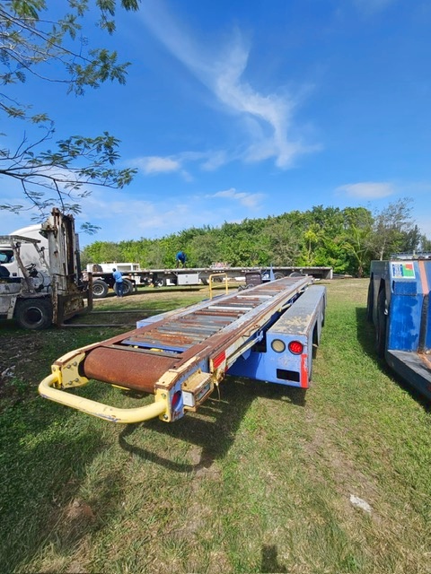 Belt Loader Tug 660E