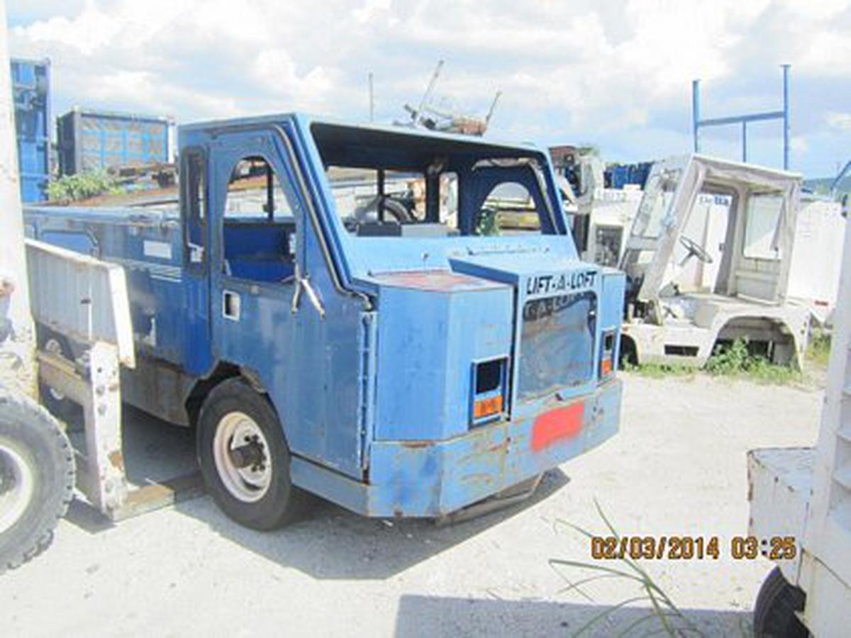 1998 Lift-A-Loft APV- LAV