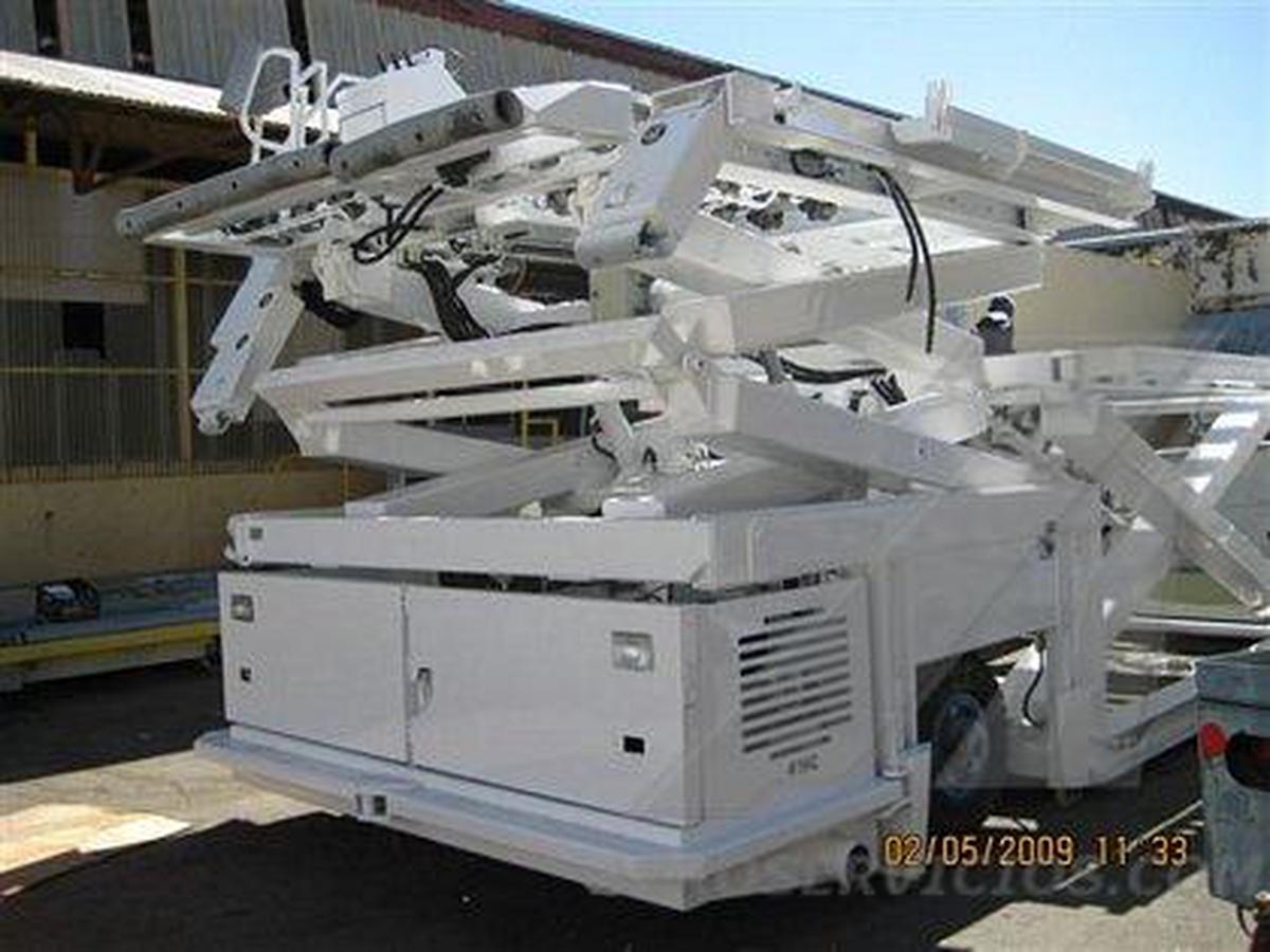 Main Deck Loader FMC/Commander 15 Universal