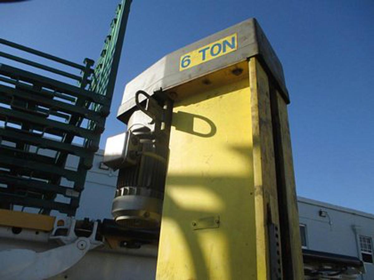 1983 Sefac 1200M50- Mobile Motor Lift