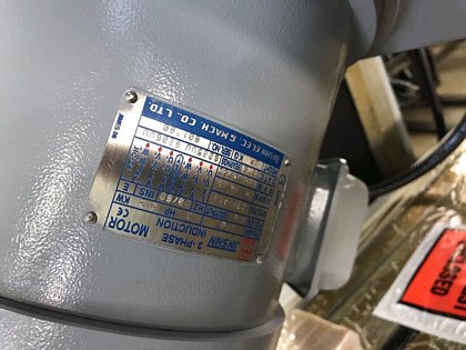 1050 Knee Mill Machine