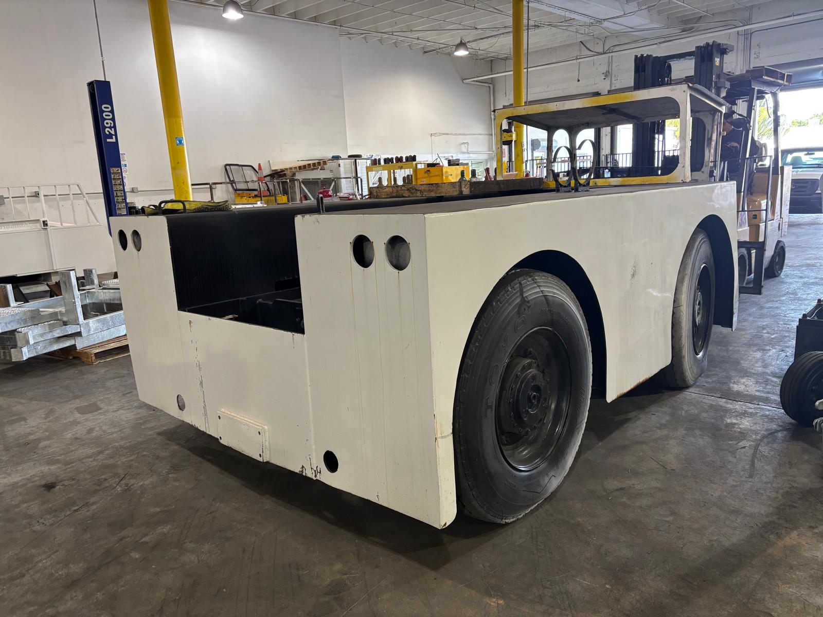 Push Back Tractor B-320