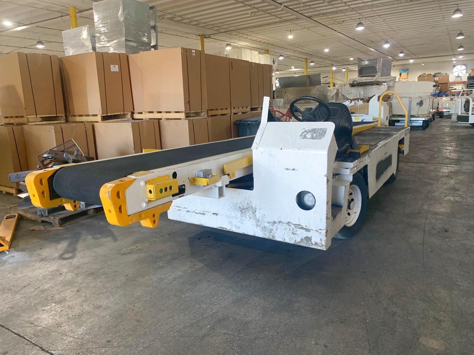 Belt Loader Tug 660
