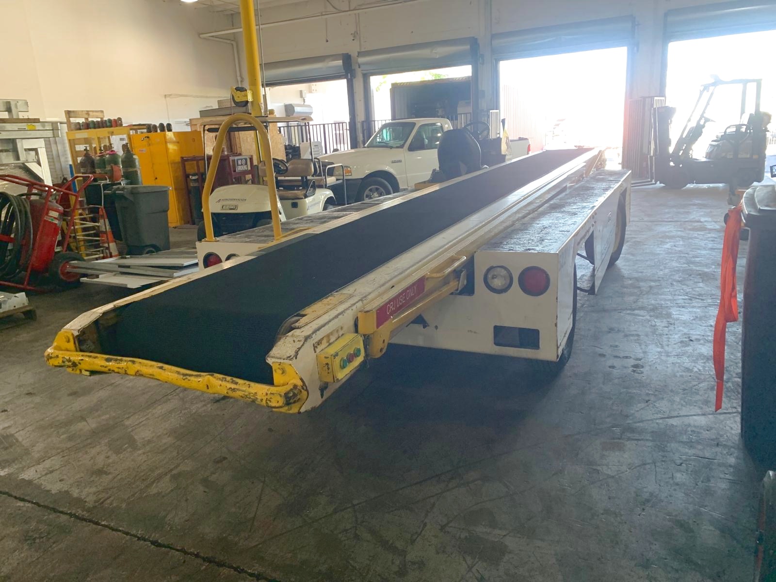 Belt Loader Tug 660