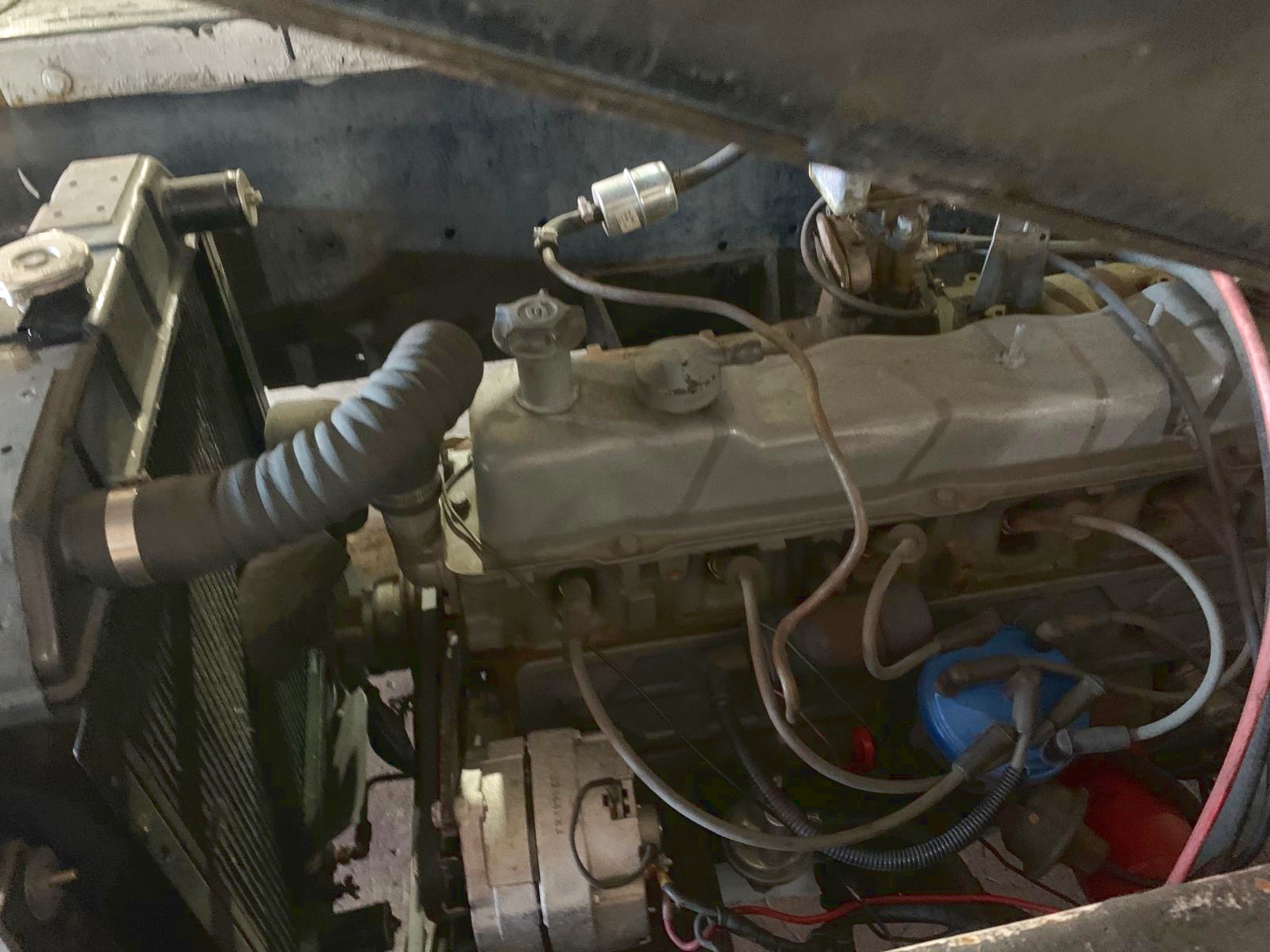 Belt Loader Tug 660