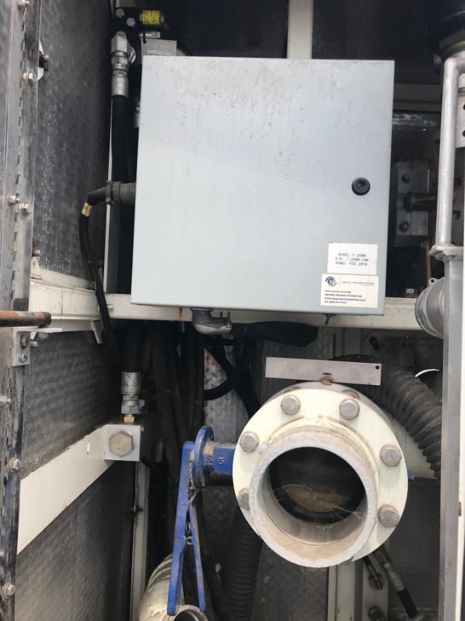 NexGen-T-2800 Mobile De-Icing Fluid Collection Unit with Tractor