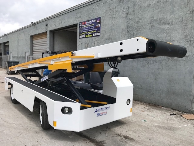 Belt Loader Tug 660