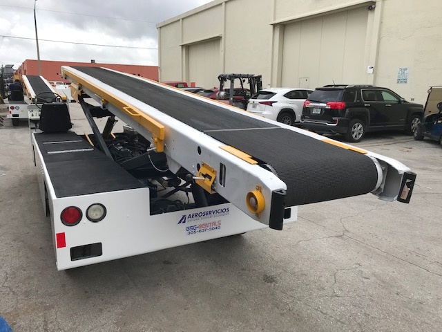 Belt Loader Tug 660