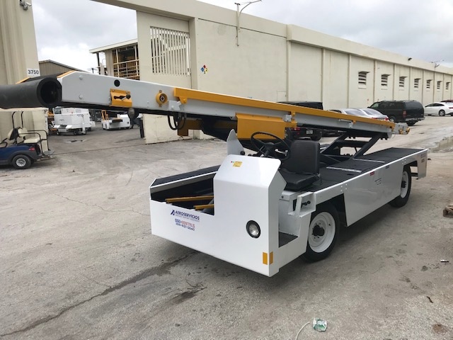Belt Loader Tug 660