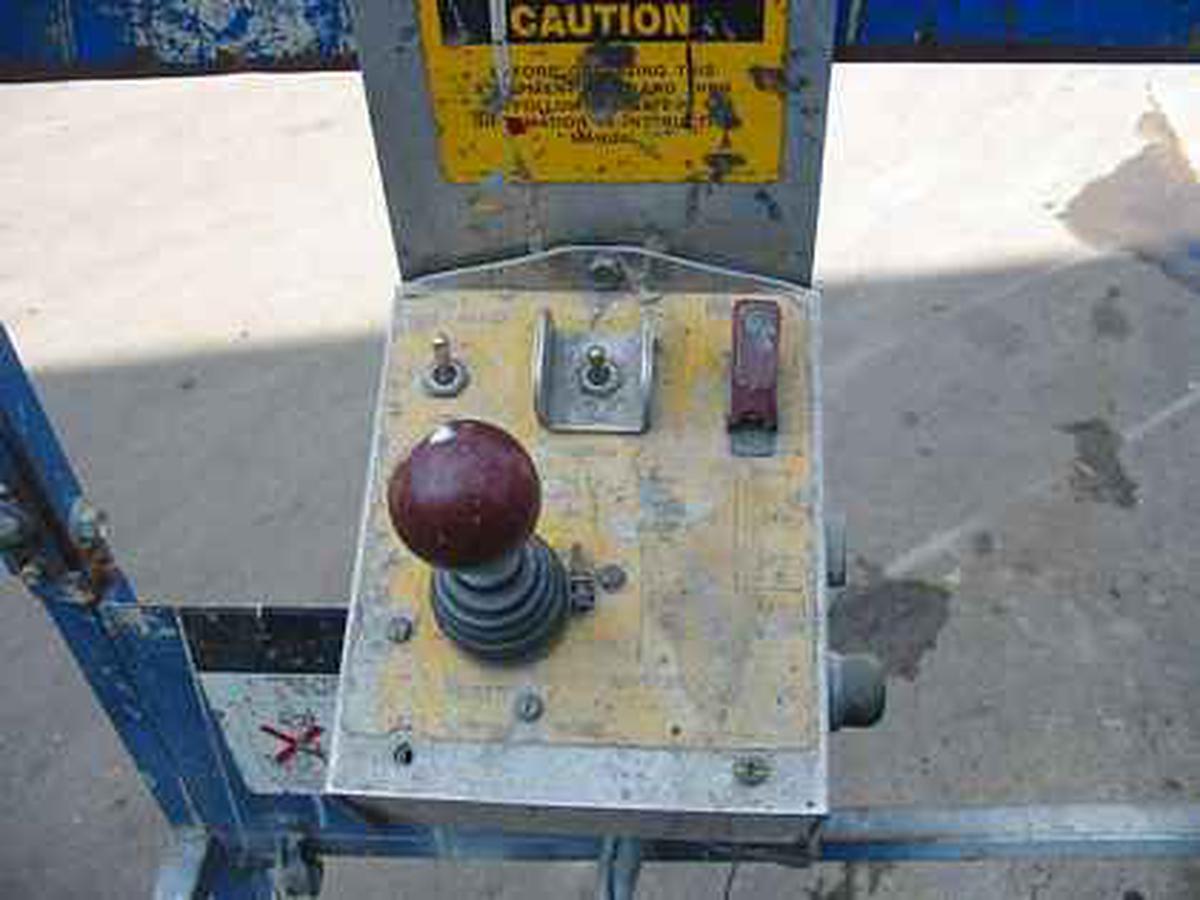 1993 Up-Right 63500 Manlift