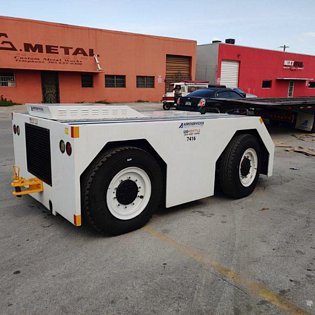 Push Back Tractor S&S GT-1628