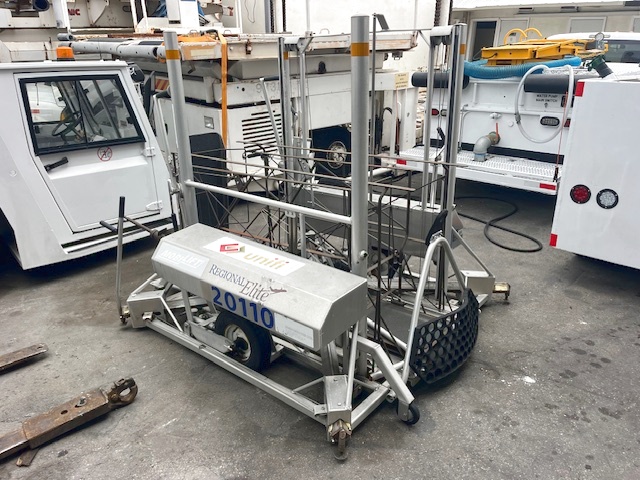 Wheelchair Lift Adaptive Engineering Inc. Mobilift AX