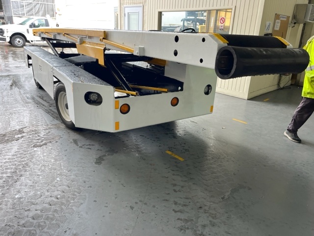 Belt Loader Tug 660