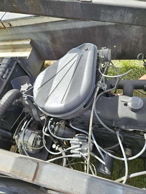 Belt Loader Tug 660