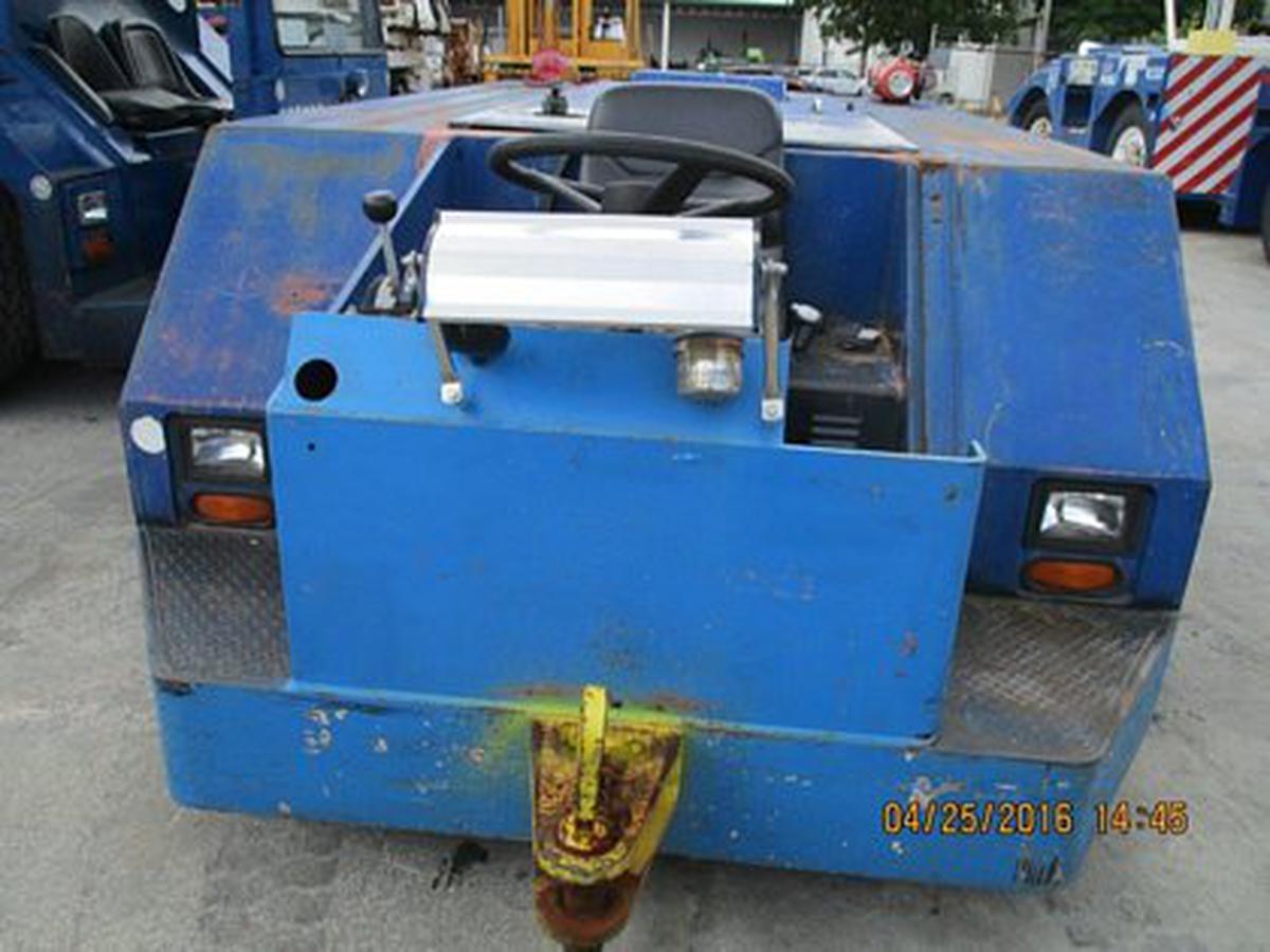 Push Back Tractor S&S GT-1628