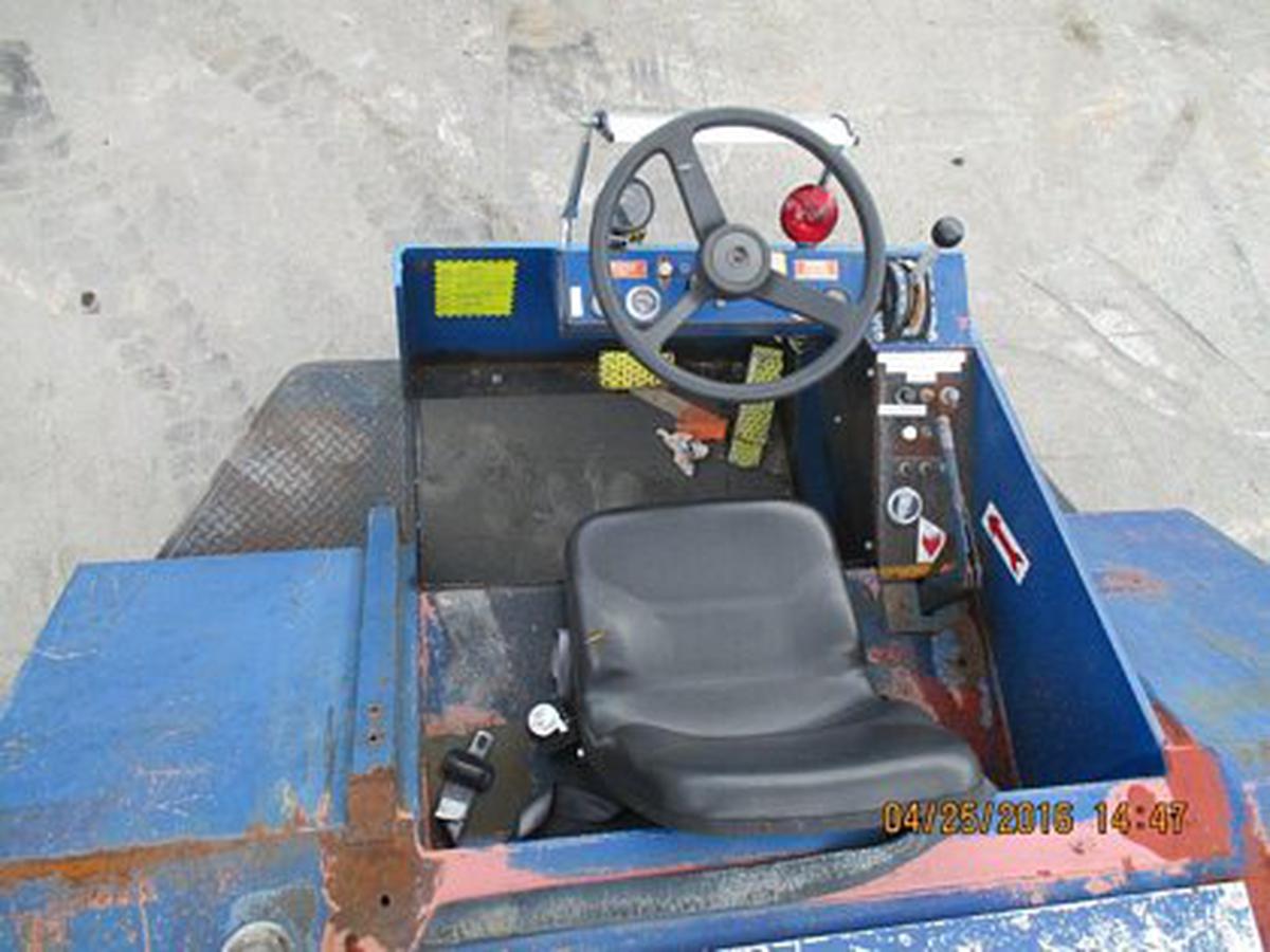 Push Back Tractor S&S GT-1628