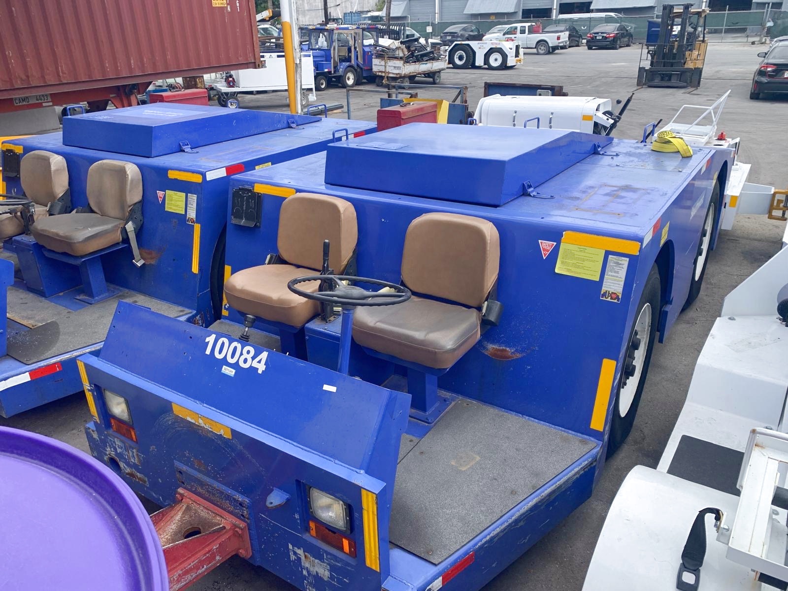 Push Back Tractor FMC B350E