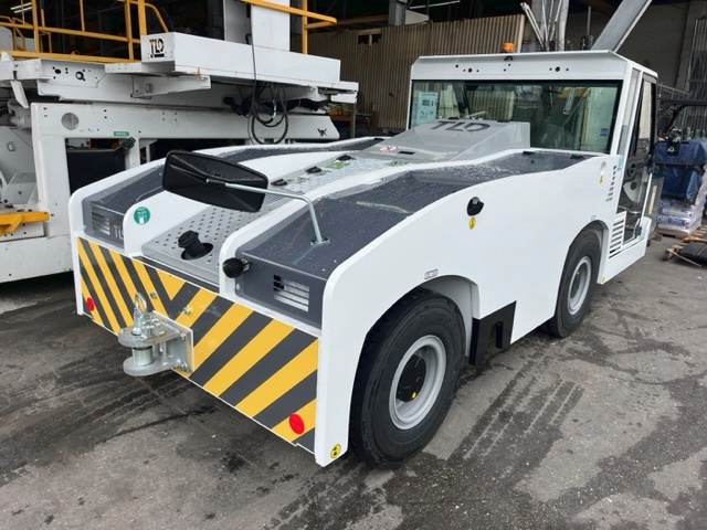 Push Back Tractor TLD TMX-150-9 Tier 4F