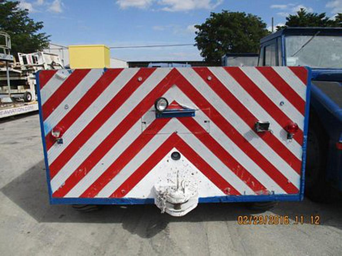Push Back Tractor Hough-Paymover T-300 SL