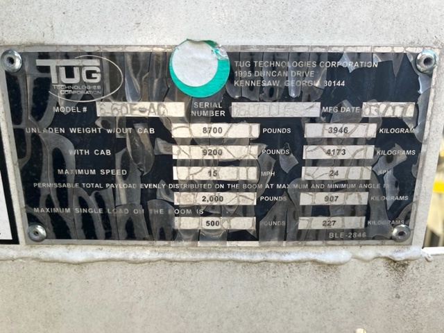 Belt Loader Tug 660E