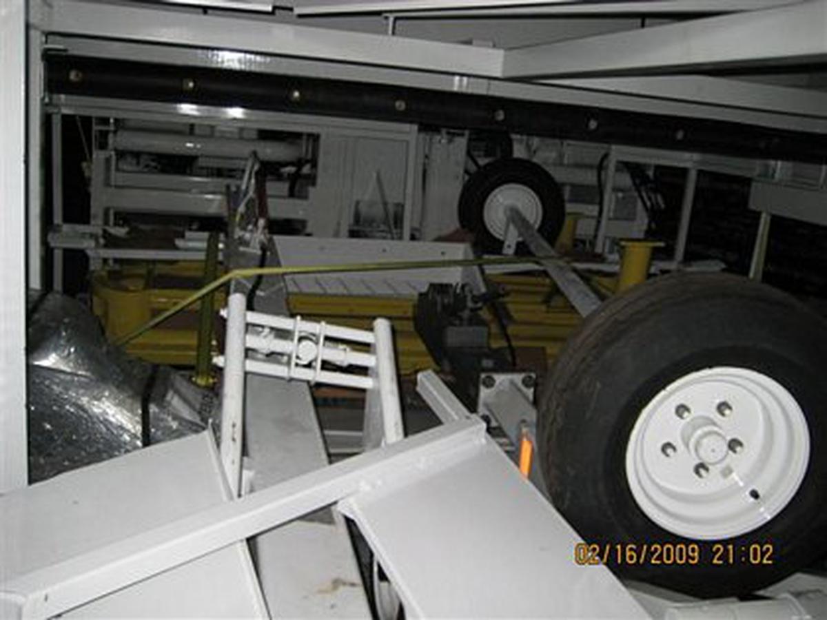 2000 Lewellyn 99