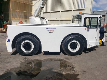 Push Back Tractor FMC B-500