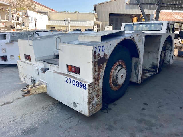Push Back Tractor FMC B-1200