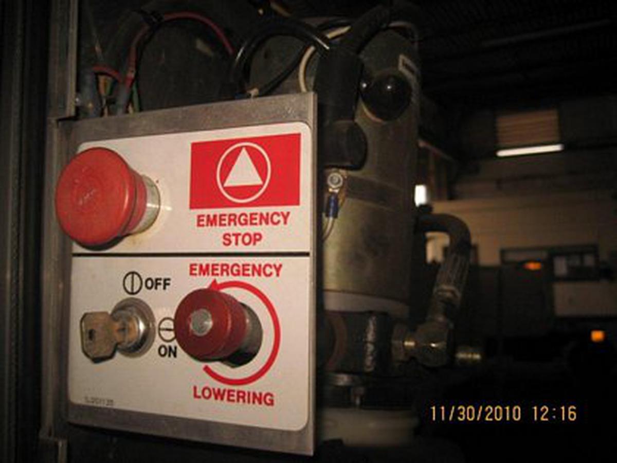 1996 Skyjack Inc. SJP 30