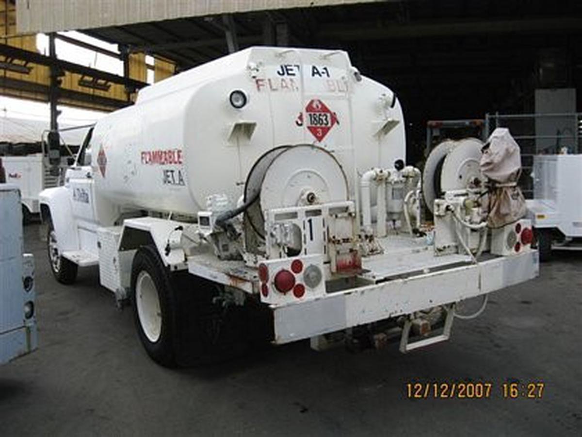 Fuel Truck Ford/Progress Industries Inc./ F-600 Diesel