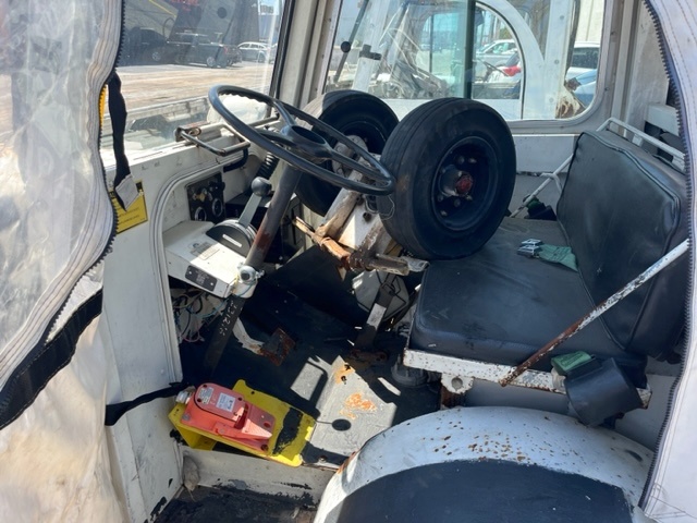 Baggage Tractor Tug MA-30 CAB