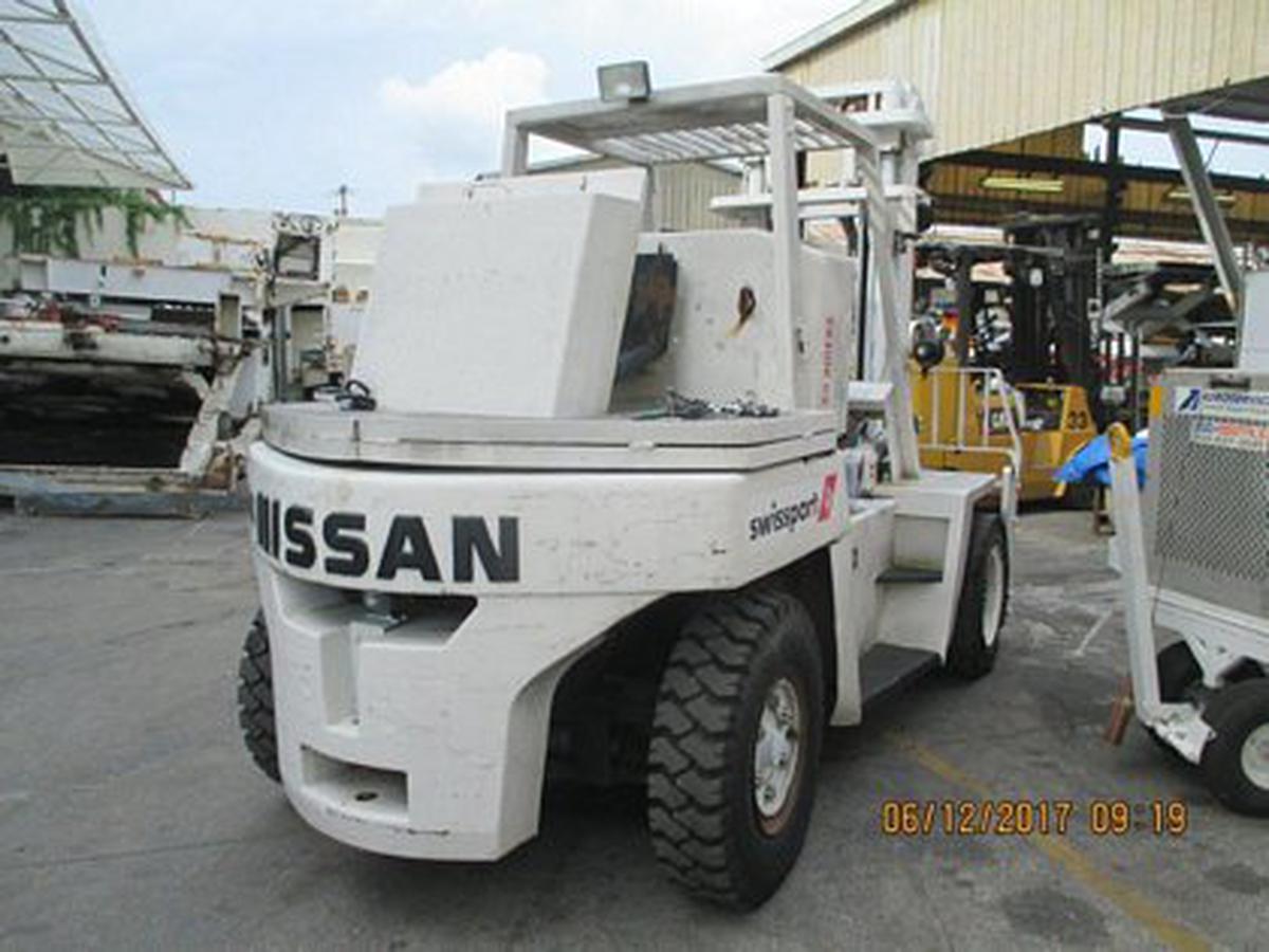 1993 Nissan DF05N70V
