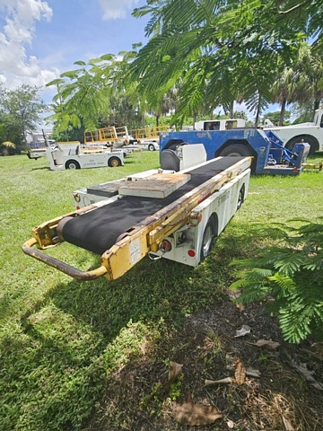 Belt Loader Tug 440-E