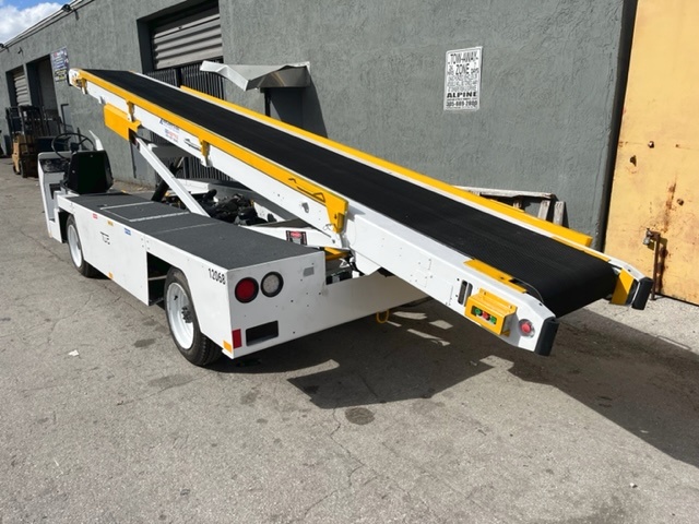 Belt Loader Tug 660
