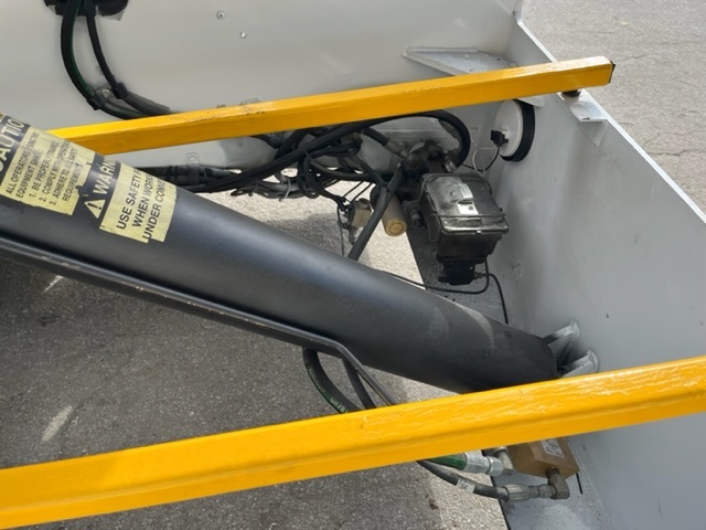 Belt Loader Tug 660