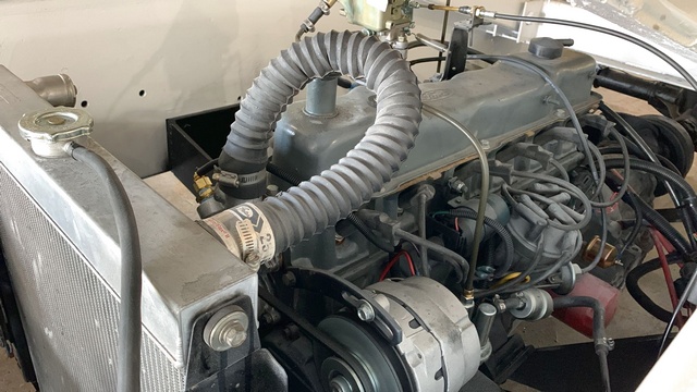 Belt Loader Tug 660