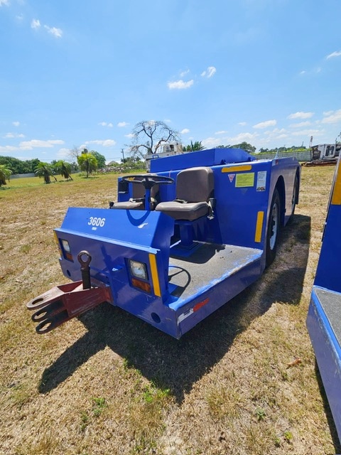 Push Back Tractor FMC B350E