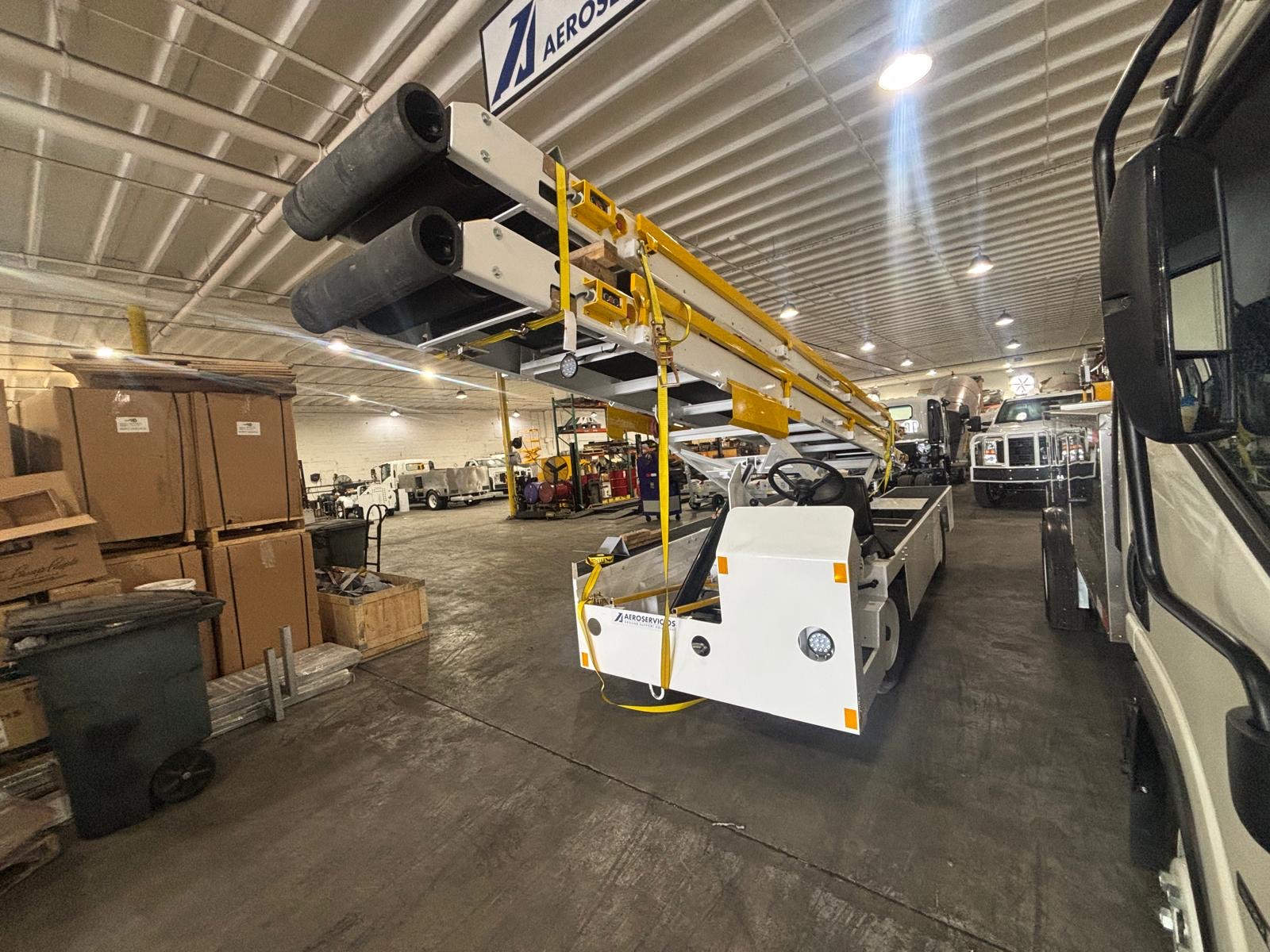Belt Loader Tug 660