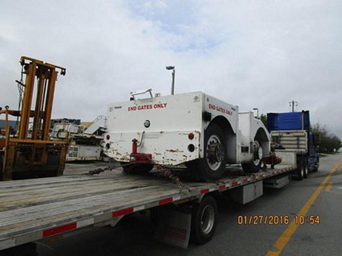 Push Back Tractor Hough-Paymover T-225 SL