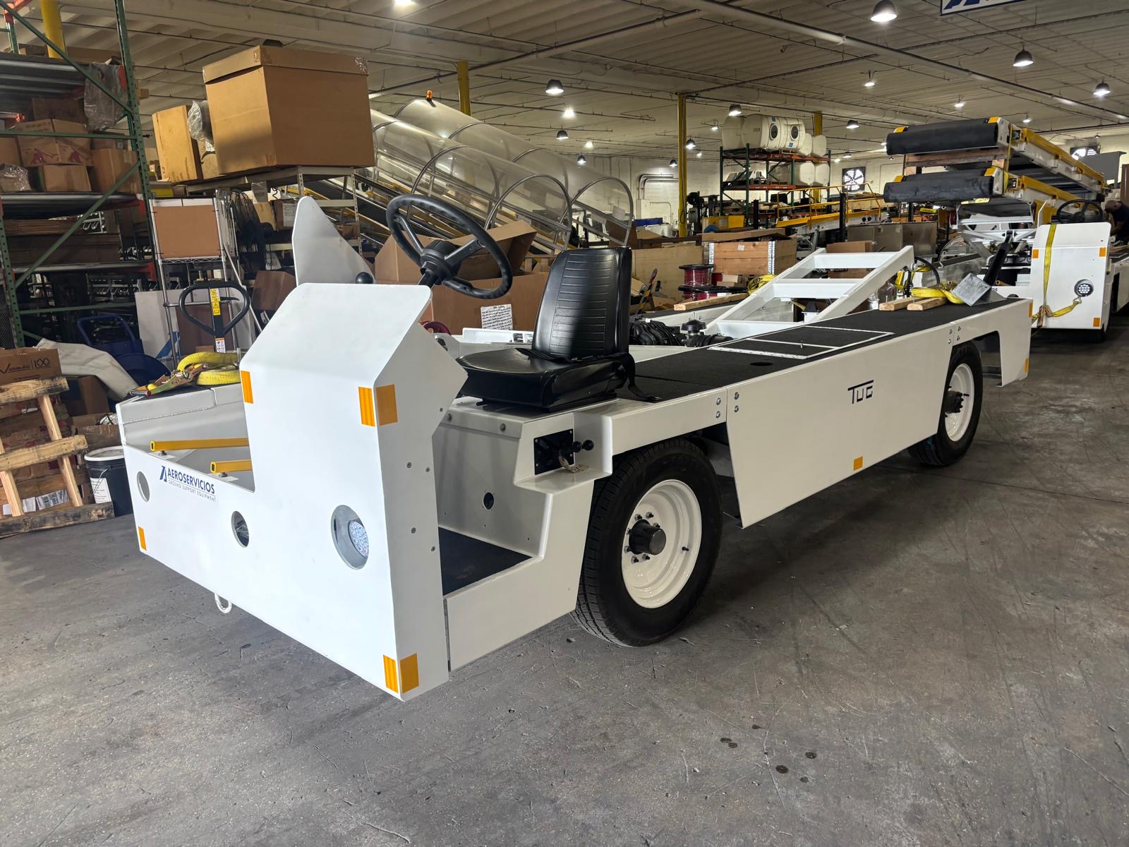 Belt Loader Tug 660
