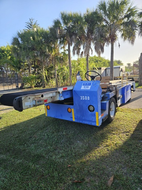 Belt Loader Tug 660