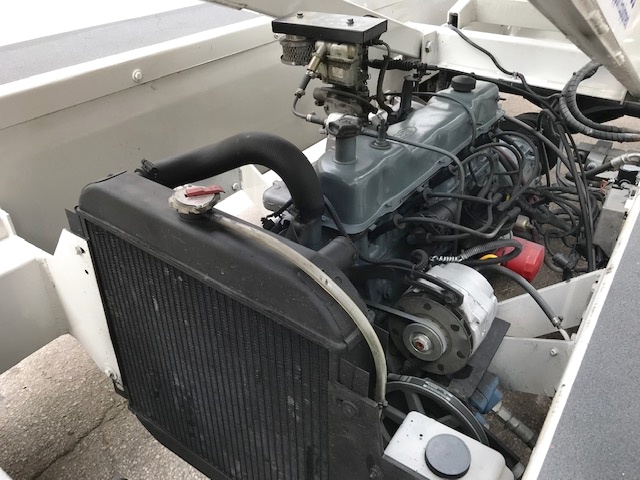 Belt Loader Tug 660