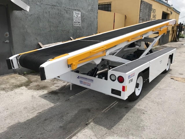 Belt Loader Tug 660