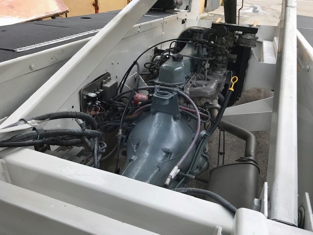 Belt Loader Tug 660