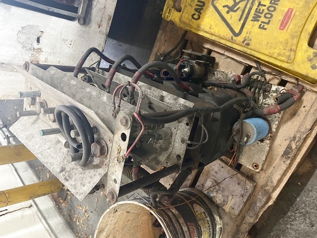 Tug 28.5 vdc