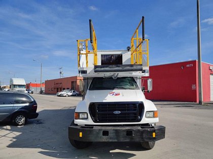 Cabin Service Truck Ford/Global Ground Support F-750 / 1SB210