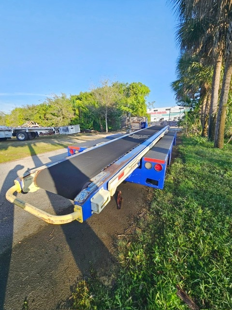 Belt Loader Tug 660E
