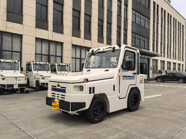 Baggage Tractor Standard GSE TD25 CAB T3