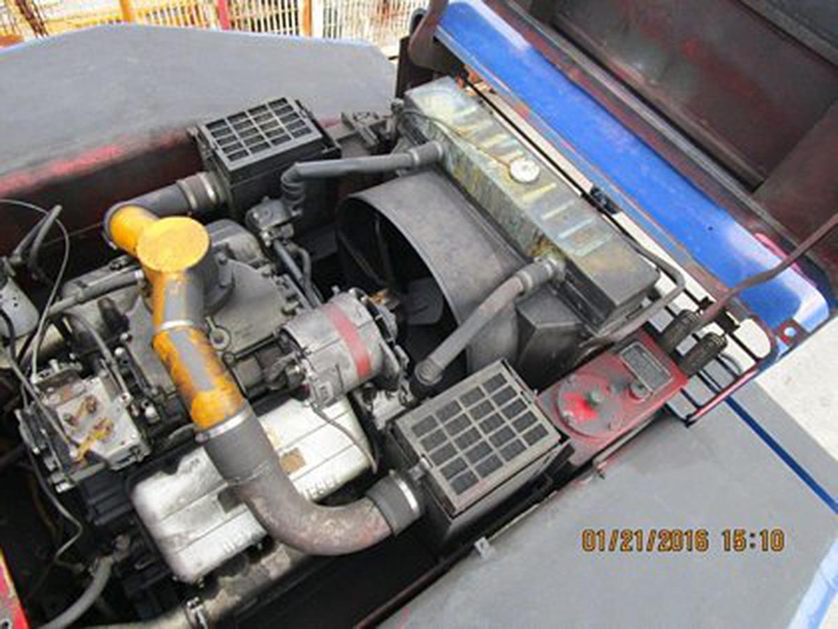 Push Back Tractor Hough-Paymover T-300
